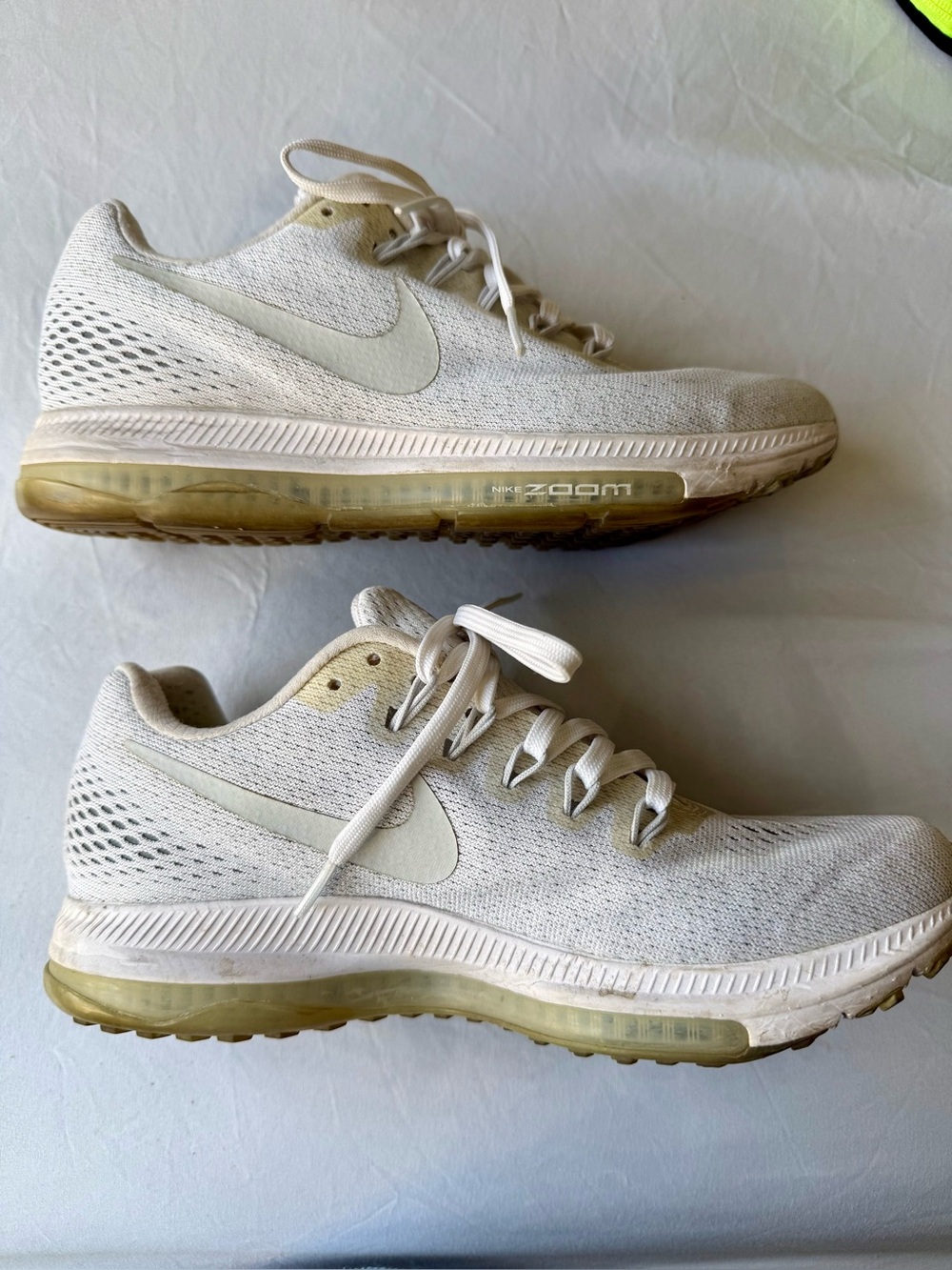 Nike Air Zoom White/Beige Running Sneakers